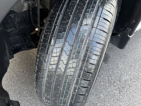 Certified 2021 Nissan Rogue S image 10