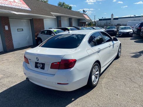 Used 2016 BMW 528i xDrive Sedan w/ Premium Package image 9