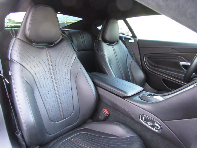 Used 2017 Aston Martin DB11 V12 RWD image 18