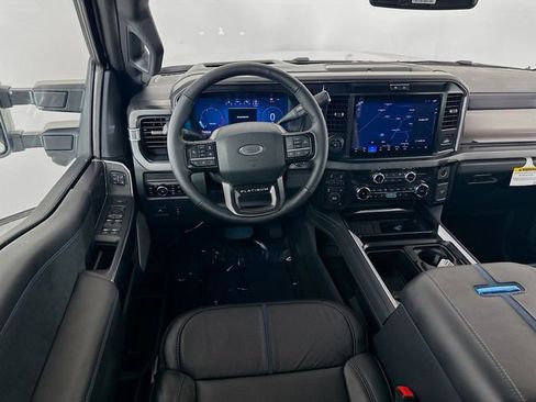New 2026 Ford F450 Platinum w/ FX4 Off-Road Package image 24
