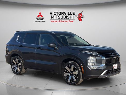 New 2026 Mitsubishi Outlander SEL FWD image 1