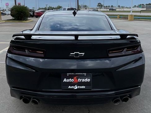 Used 2016 Chevrolet Camaro SS image 11