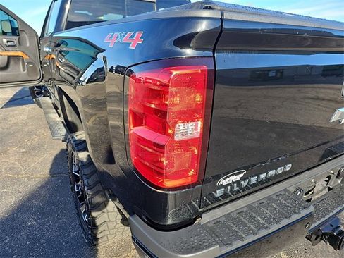 Used 2017 Chevrolet Silverado 2500 High Country image 35