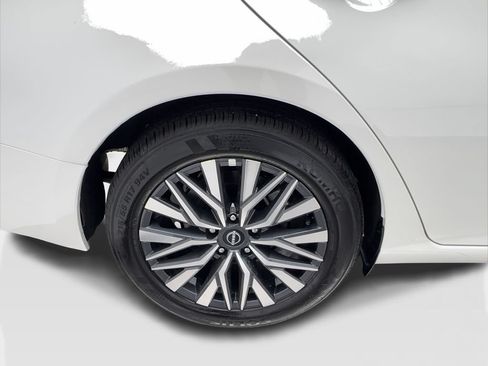 Used 2026 Nissan Altima 2.5 SV FWD image 14