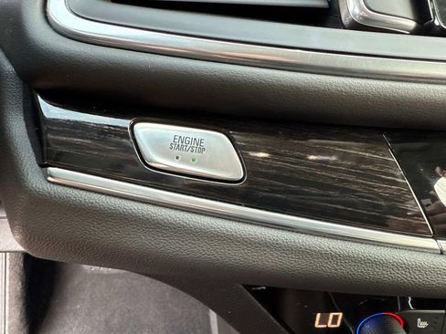 Used 2020 Buick Enclave Avenir w/ Avenir Technology Package image 29