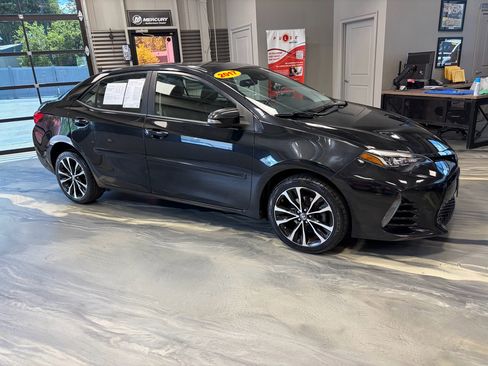 Used 2017 Toyota Corolla SE FWD image 26