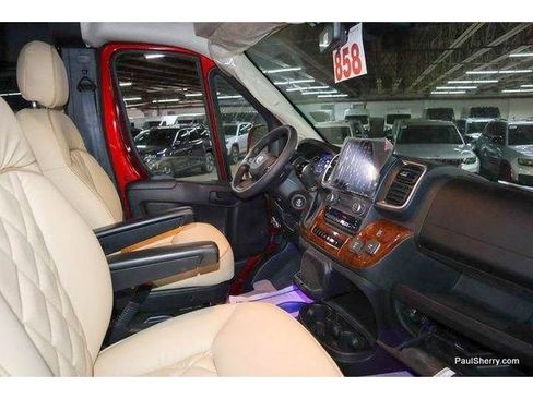 Used 2023 RAM ProMaster 2500 w/ Premium Convenience Group (B) FWD image 9