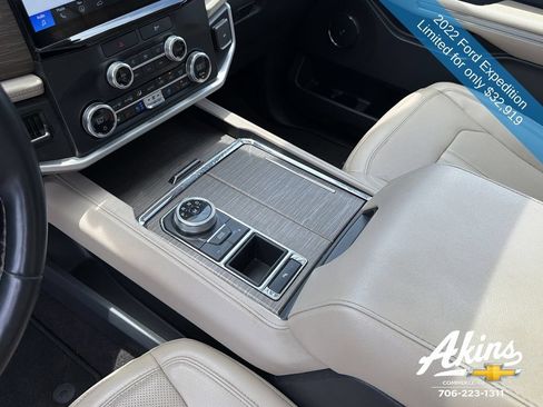 Used 2022 Ford Expedition Limited RWD image 17