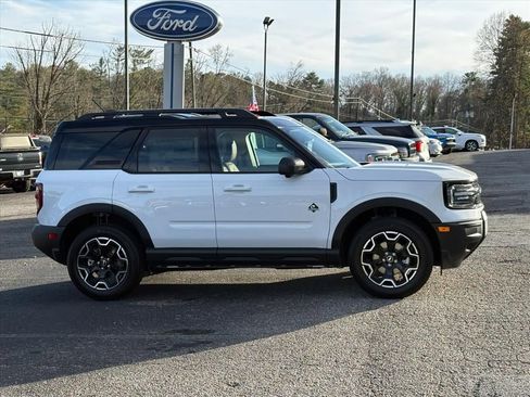 New 2025 Ford Bronco Sport Outer Banks w/ Outer Banks Tech Package+ image 3