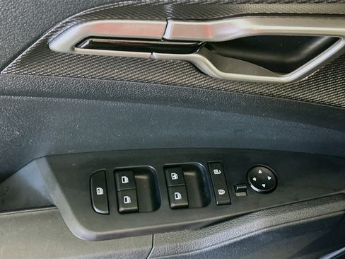 Used 2025 Kia Sportage LX image 15