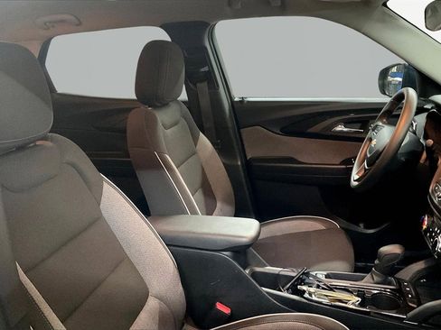 Used 2023 Chevrolet TrailBlazer LT image 29