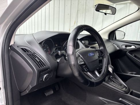 Used 2018 Ford Focus SE image 9