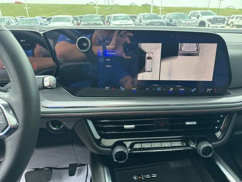 Certified 2025 Chevrolet Tahoe RST w/ Comfort Package AWD/4WD image 18