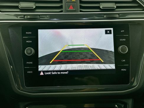 Used 2023 Volkswagen Tiguan SE FWD image 22