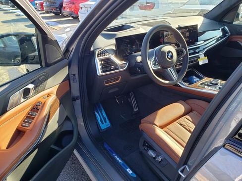 New 2026 BMW X7 M60i image 6