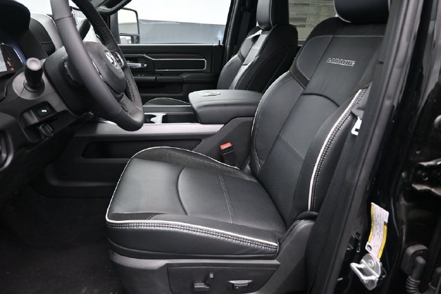 New 2026 RAM 3500 Laramie AWD/4WD image 23