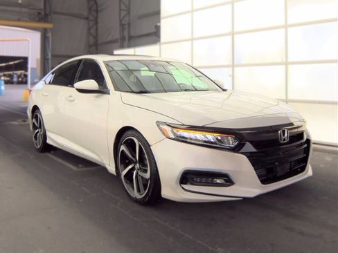 Used 2020 Honda Accord Sport image 3