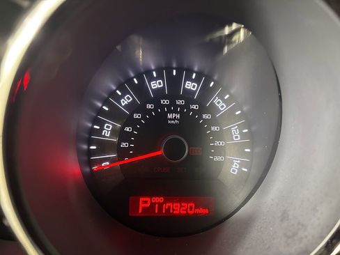 Used 2011 Kia Soul + image 11