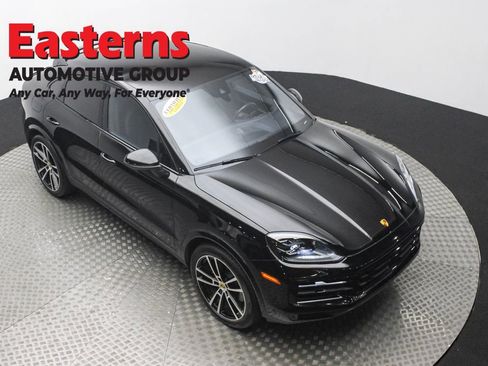 Used 2024 Porsche Cayenne Coupe w/ Premium Package Plus image 3