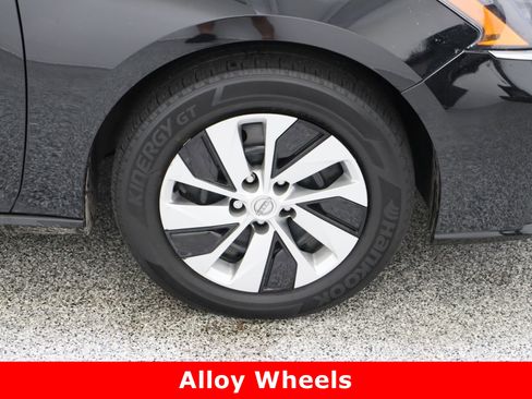 Used 2024 Nissan Altima 2.5 S image 5