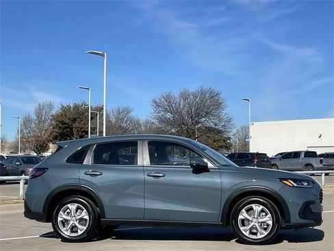 Certified 2025 Honda HR-V LX image 3