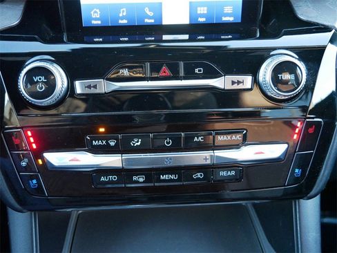 Used 2023 Ford Explorer Platinum w/ Technology Package image 20