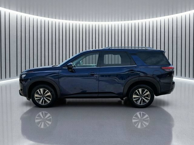 Used 2025 Nissan Pathfinder SL FWD image 7