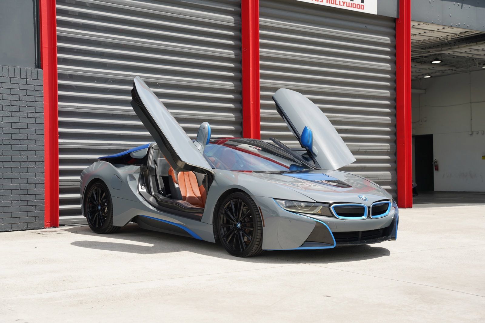 Used 2019 BMW i8 Roadster AWD/4WD image 11