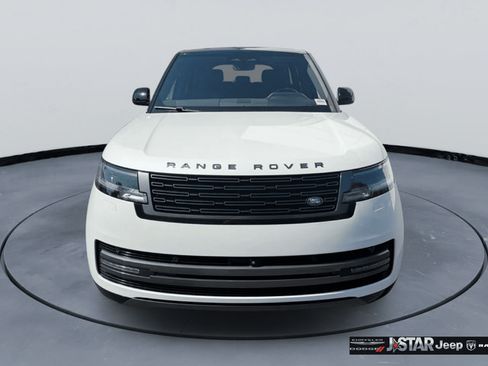 Used 2024 Land Rover Range Rover SE AWD/4WD image 2