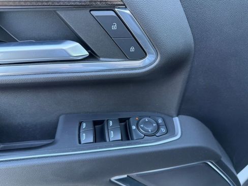 Used 2022 Chevrolet Silverado 1500 LT image 18