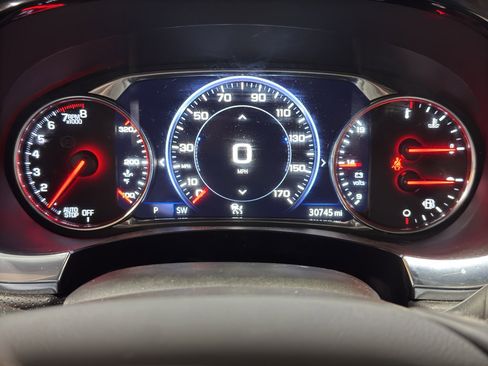 Used 2024 Chevrolet Traverse Premier image 29