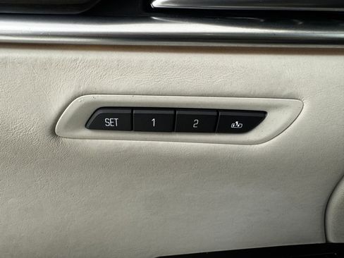 Used 2014 Cadillac XTS Platinum image 24