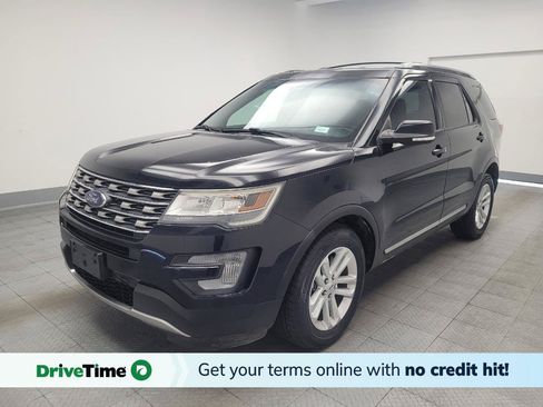 Used 2017 Ford Explorer XLT FWD image 1