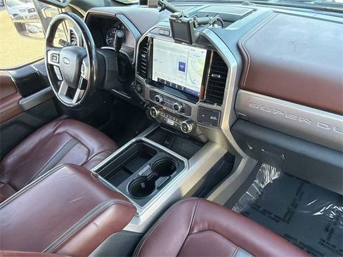 Used 2022 Ford F350 Platinum w/ FX4 Off-Road Package image 13