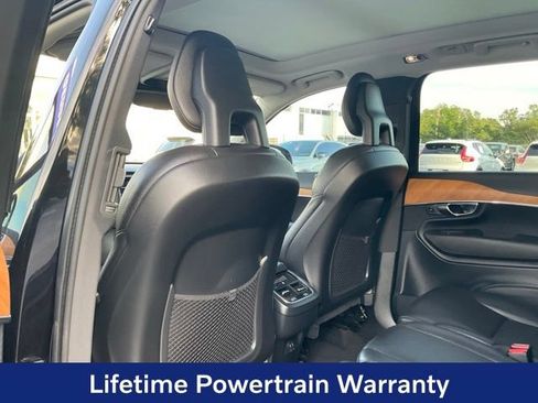 Certified 2022 Volvo XC90 T5 Momentum FWD image 12