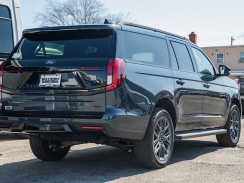 New 2026 Ford Expedition Max Platinum w/ Stealth Appearance Package image 4