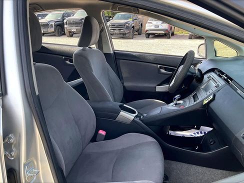 Used 2012 Toyota Prius Two image 9