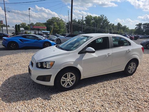 Used 2014 Chevrolet Sonic LT FWD image 2