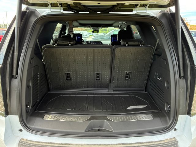 New 2026 Chevrolet Tahoe High Country AWD/4WD image 16