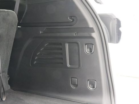 Used 2025 Chevrolet Traverse LT w/ Sun and Wheel Package AWD/4WD image 30