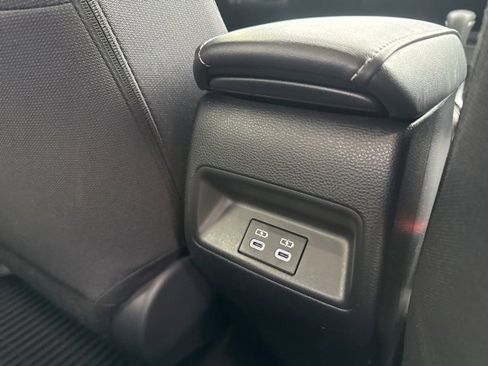 Used 2023 Toyota Corolla SE image 19