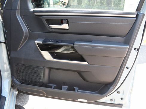 Used 2024 Toyota Tundra Limited AWD/4WD image 23