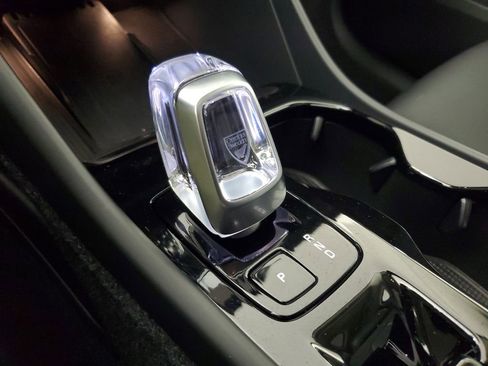 Used 2026 Volvo XC40 B4 Plus w/ Climate Package image 34