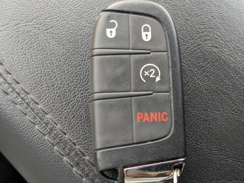 Used 2023 Jeep Compass Limited AWD/4WD image 35