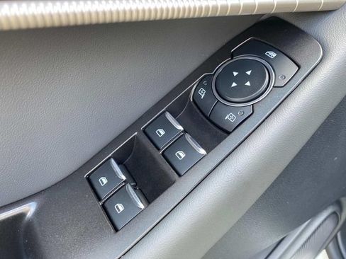 New 2026 Ford Explorer Active RWD image 12