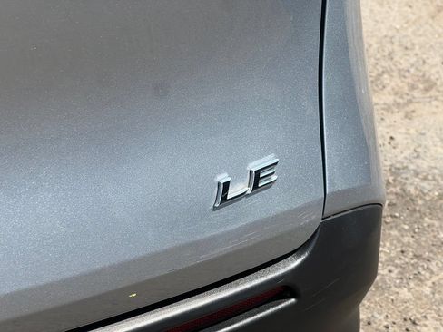 Certified 2025 Toyota Sienna LE AWD/4WD image 7