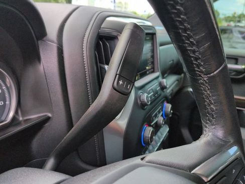 Used 2020 Chevrolet Silverado 1500 RST AWD/4WD image 18