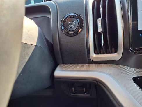 Certified 2025 Ford Expedition Active AWD/4WD image 13