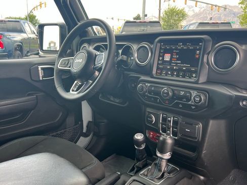 Used 2023 Jeep Wrangler Unlimited Rubicon 4xe AWD/4WD image 18