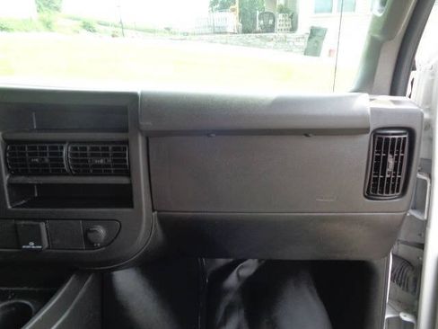 Used 2019 Chevrolet Express 3500 w/ Driver Convenience Package RWD image 19